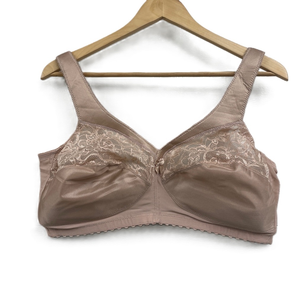 Glamorise CG173 Wireless Almond Sheer Lace Bra Magic Lift Plus Support Size 42D